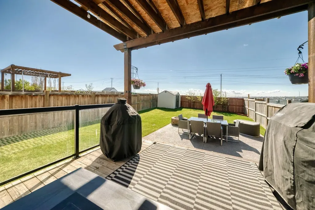 89 Evansdale Landing NW Calgary AB T3P 0C8