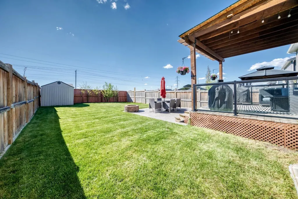 89 Evansdale Landing NW Calgary AB T3P 0C8