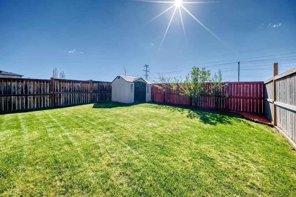 89 Evansdale Landing NW Calgary AB T3P 0C8