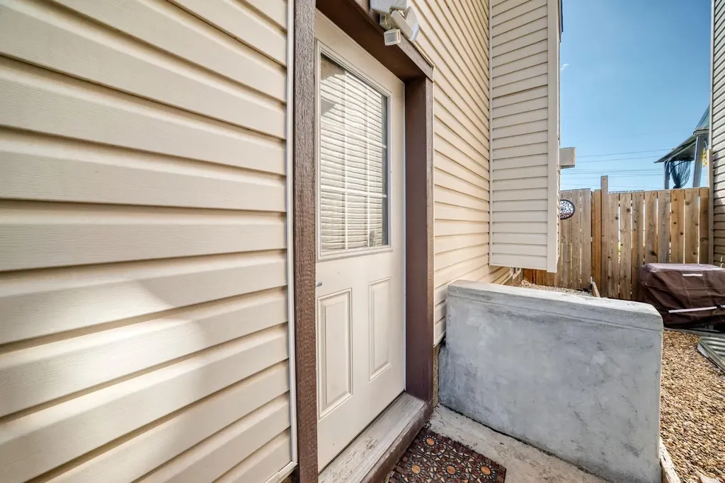 89 Evansdale Landing NW Calgary AB T3P 0C8