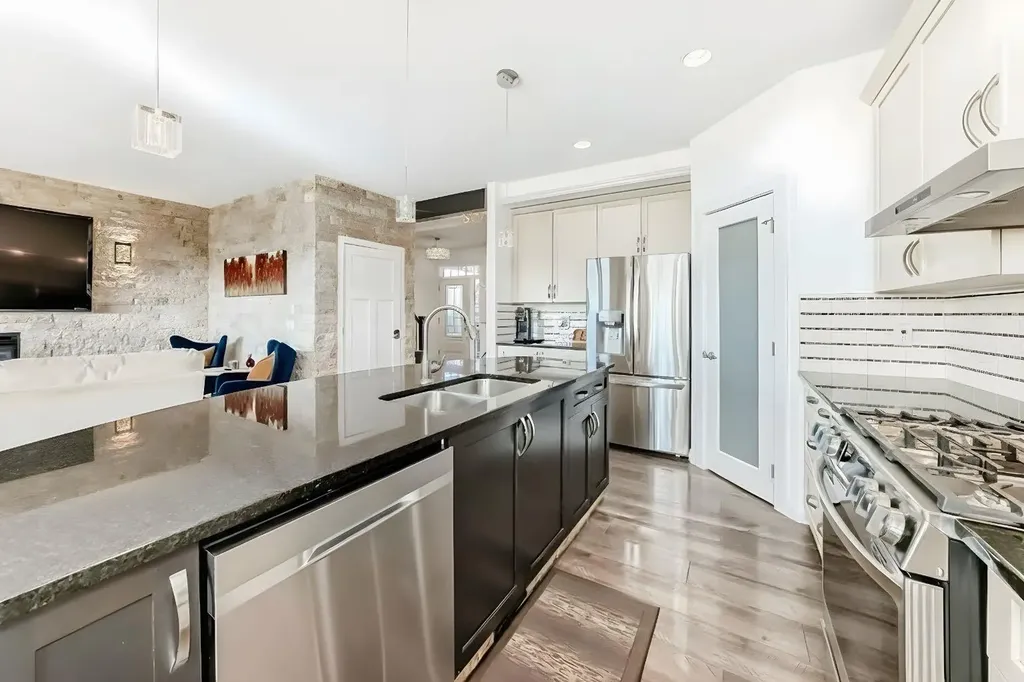 89 Evansdale Landing NW Calgary AB T3P 0C8