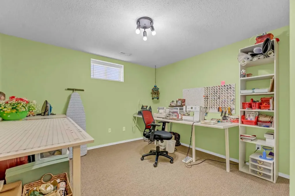 1030 5 Street SE Medicine Hat AB T1A8T5