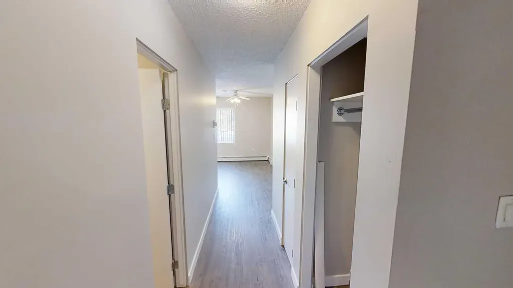 9932 105 Avenue Grande Prairie AB T8V1G9