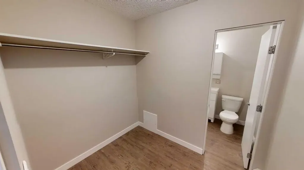 9932 105 Avenue Grande Prairie AB T8V1G9