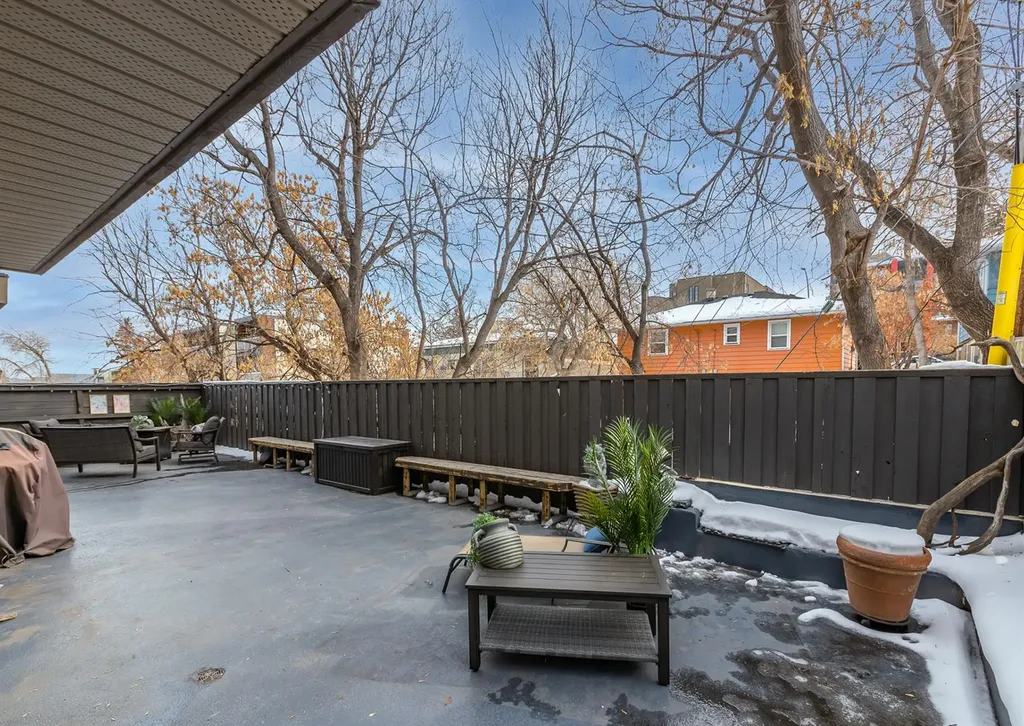 2208 17a Street SW Calgary AB T2T 4S1