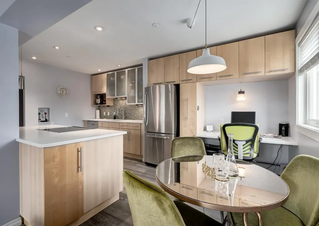 2208 17a Street SW Calgary AB T2T 4S1