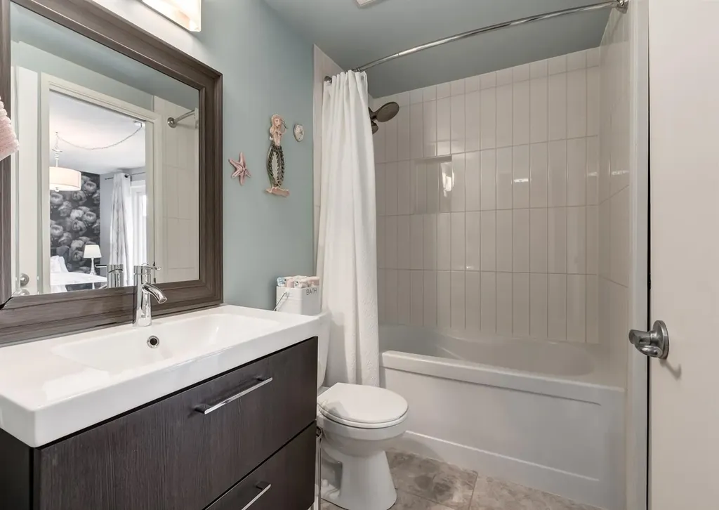 2208 17a Street SW Calgary AB T2T 4S1