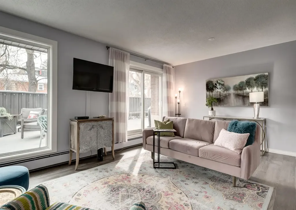 2208 17a Street SW Calgary AB T2T 4S1
