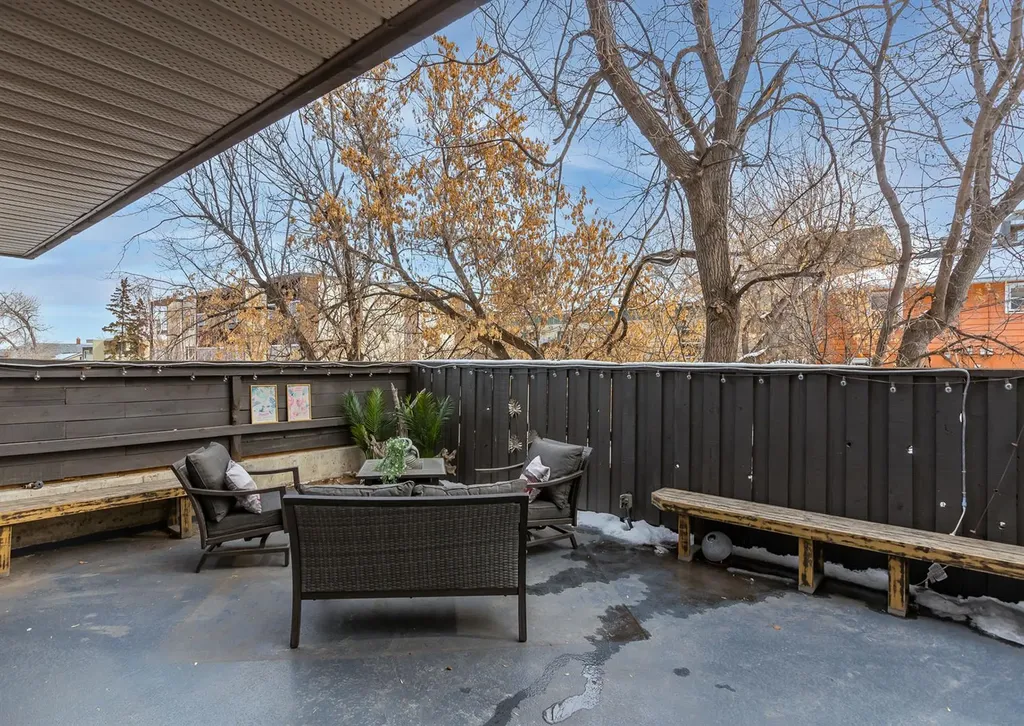 2208 17a Street SW Calgary AB T2T 4S1