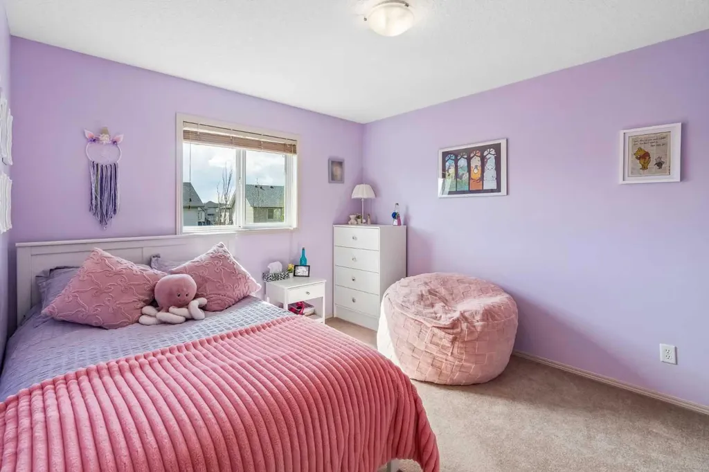 231 Hawkmere View Chestermere AB T1X 1T8