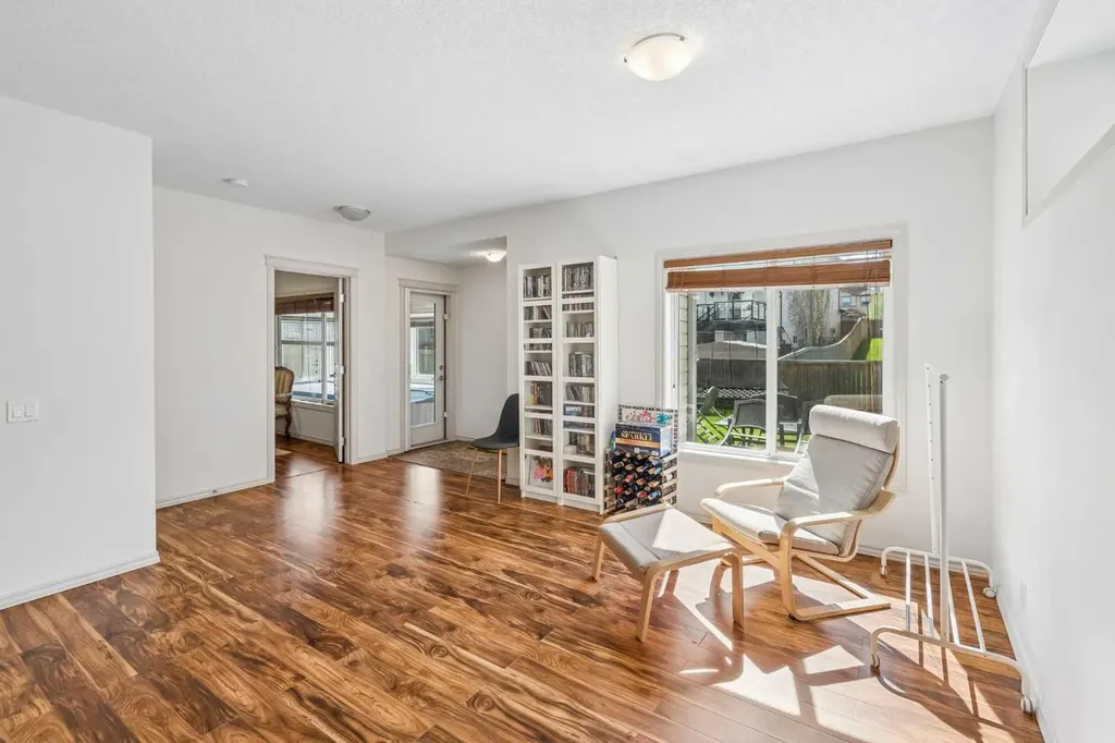 231 Hawkmere View Chestermere AB T1X 1T8