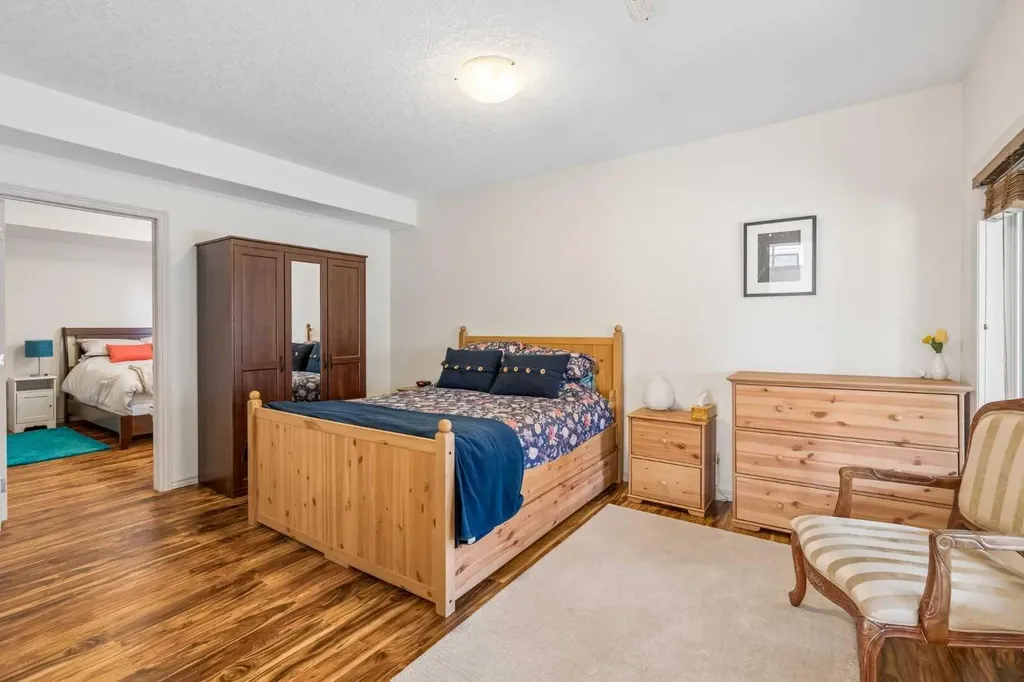 231 Hawkmere View Chestermere AB T1X 1T8