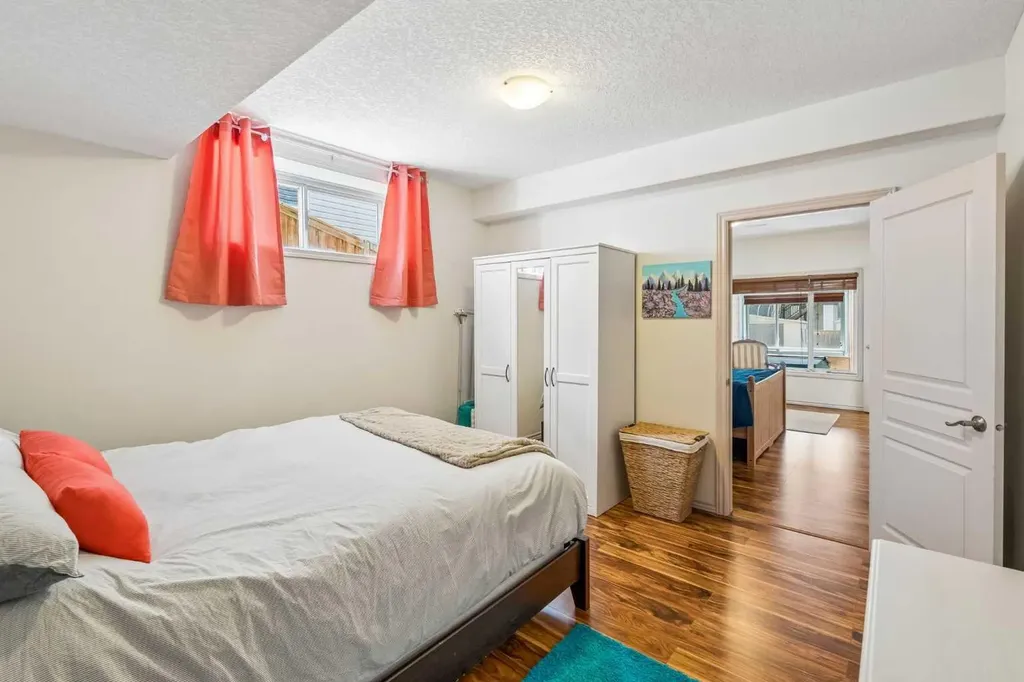 231 Hawkmere View Chestermere AB T1X 1T8