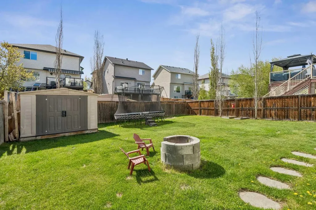 231 Hawkmere View Chestermere AB T1X 1T8