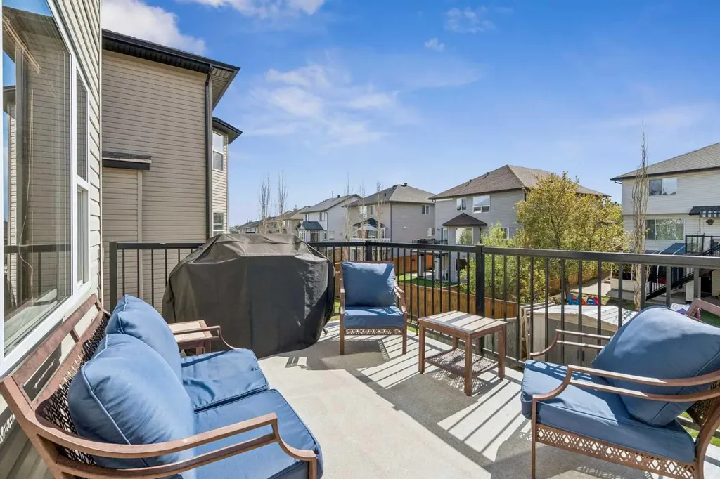 231 Hawkmere View Chestermere AB T1X 1T8