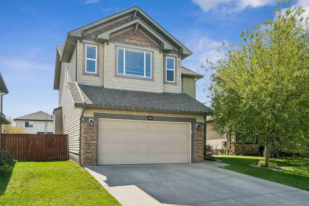 231 Hawkmere View Chestermere AB T1X 1T8