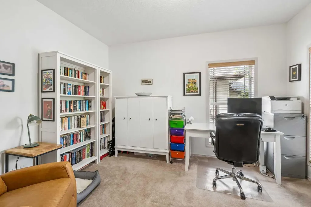 231 Hawkmere View Chestermere AB T1X 1T8