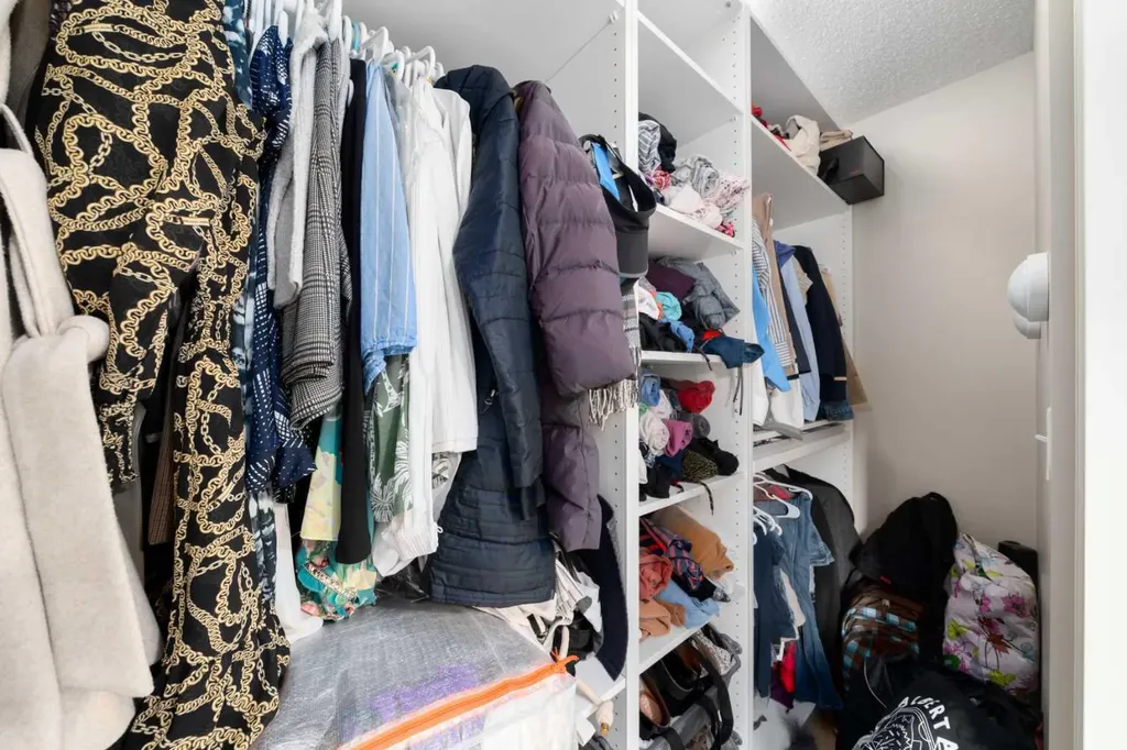 162 Ascot Point SW Calgary AB T3H 0X1