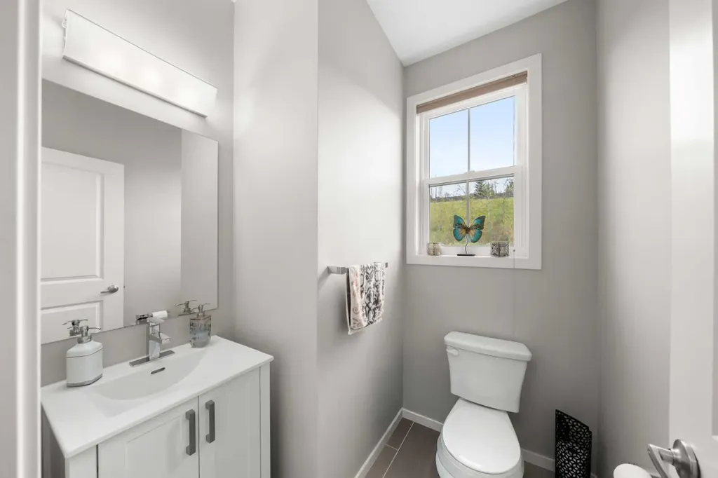 162 Ascot Point SW Calgary AB T3H 0X1