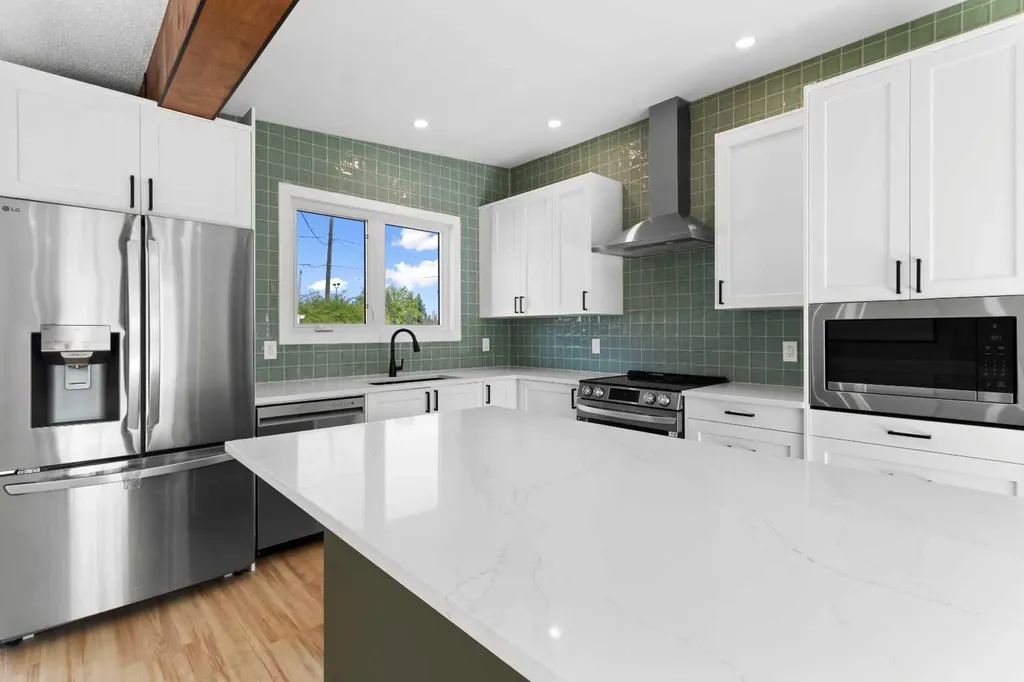3210 43 Avenue Red Deer AB T4N 3A9