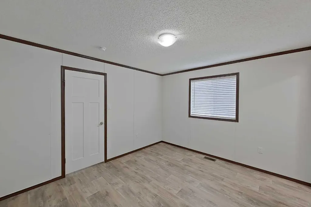 404 6 Avenue NW Slave Lake AB T0G 2A1