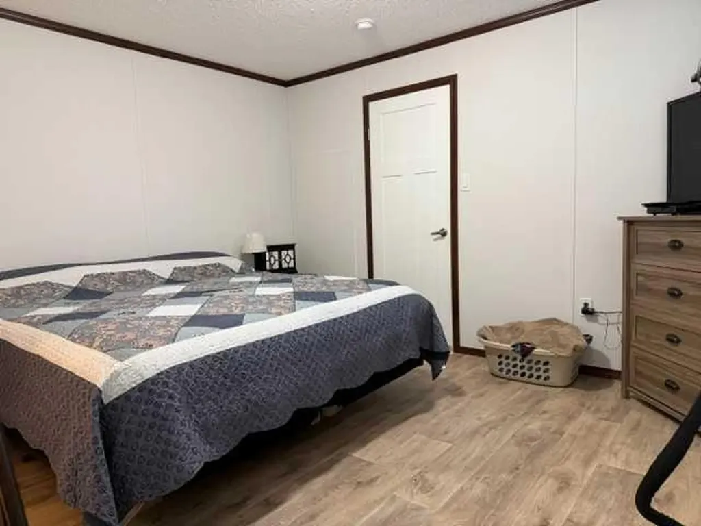 404 6 Avenue NW Slave Lake AB T0G 2A1