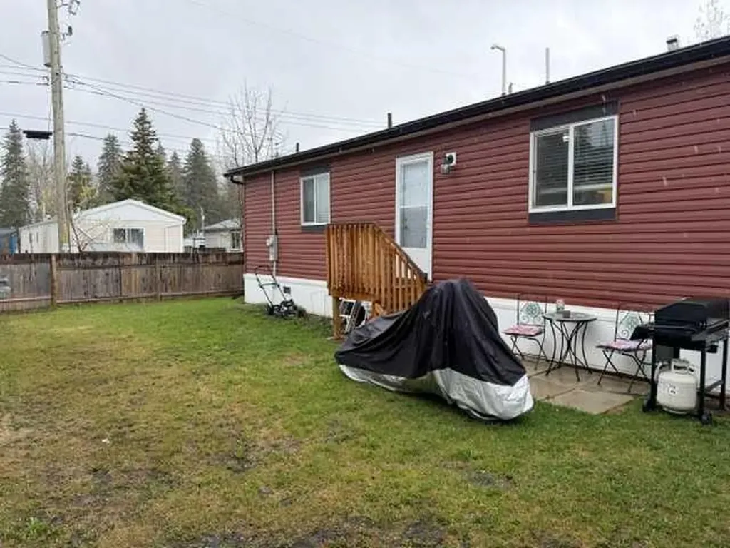 404 6 Avenue NW Slave Lake AB T0G 2A1