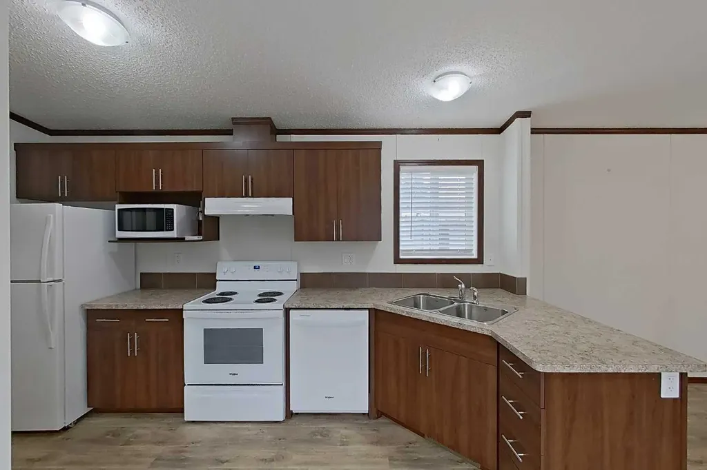 404 6 Avenue NW Slave Lake AB T0G 2A1