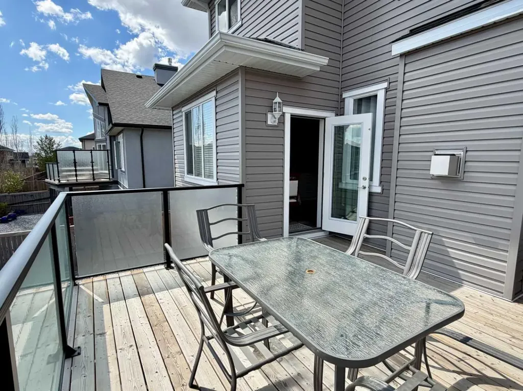 78 Lakes Estates Circle Strathmore AB T1P 1L8