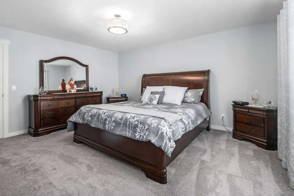 78 Lakes Estates Circle Strathmore AB T1P 1L8