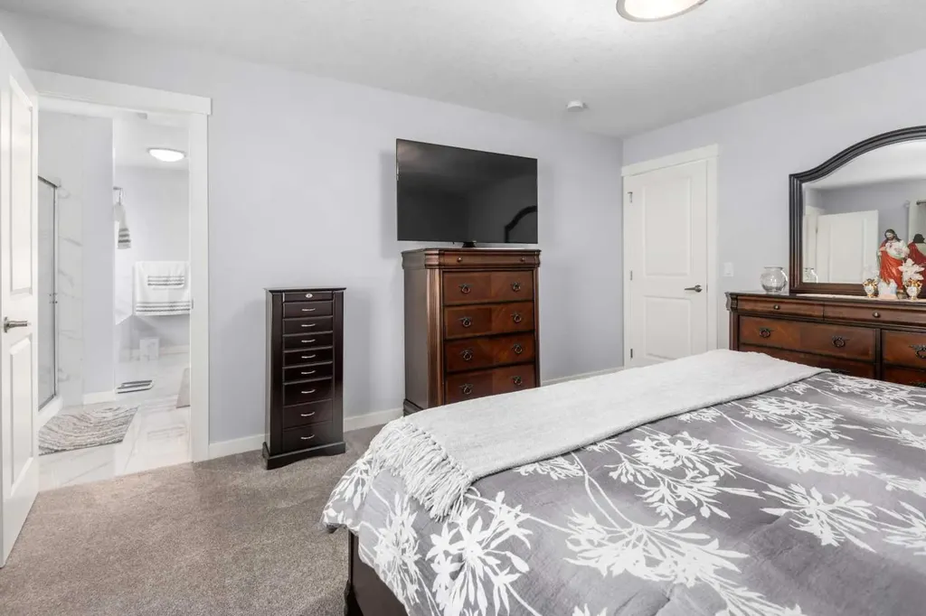 78 Lakes Estates Circle Strathmore AB T1P 1L8