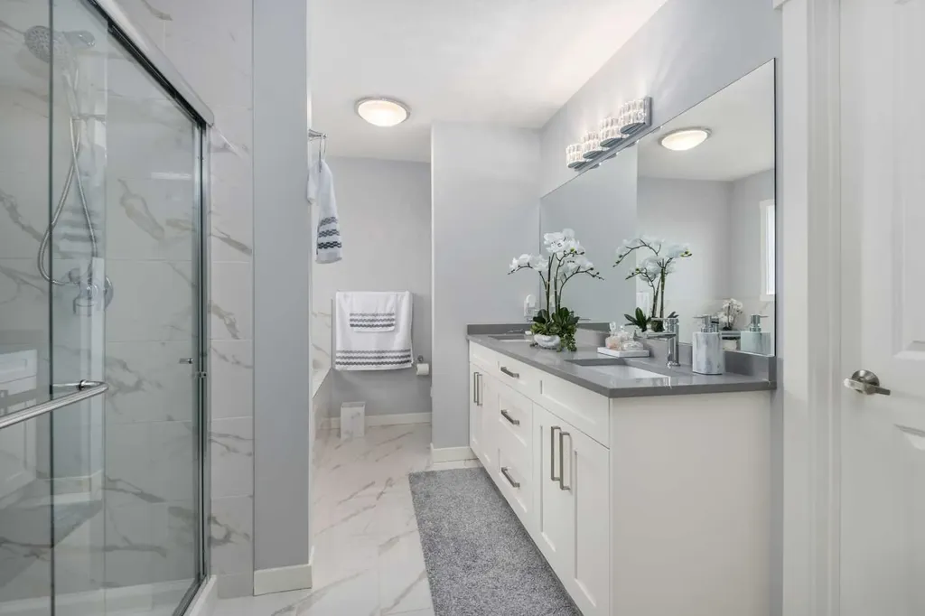 78 Lakes Estates Circle Strathmore AB T1P 1L8