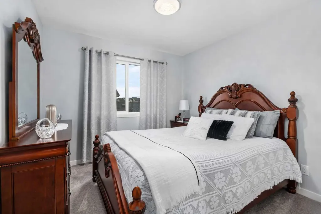 78 Lakes Estates Circle Strathmore AB T1P 1L8