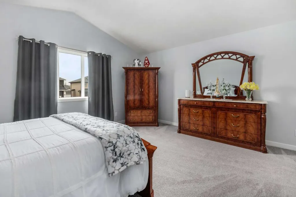 78 Lakes Estates Circle Strathmore AB T1P 1L8