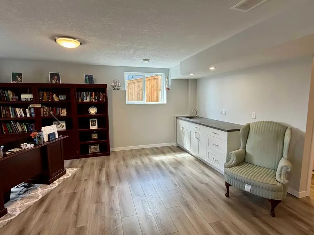 78 Lakes Estates Circle Strathmore AB T1P 1L8