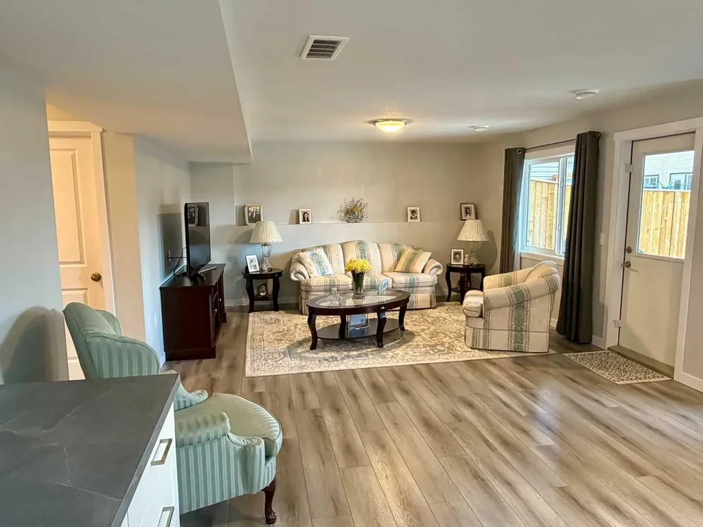 78 Lakes Estates Circle Strathmore AB T1P 1L8