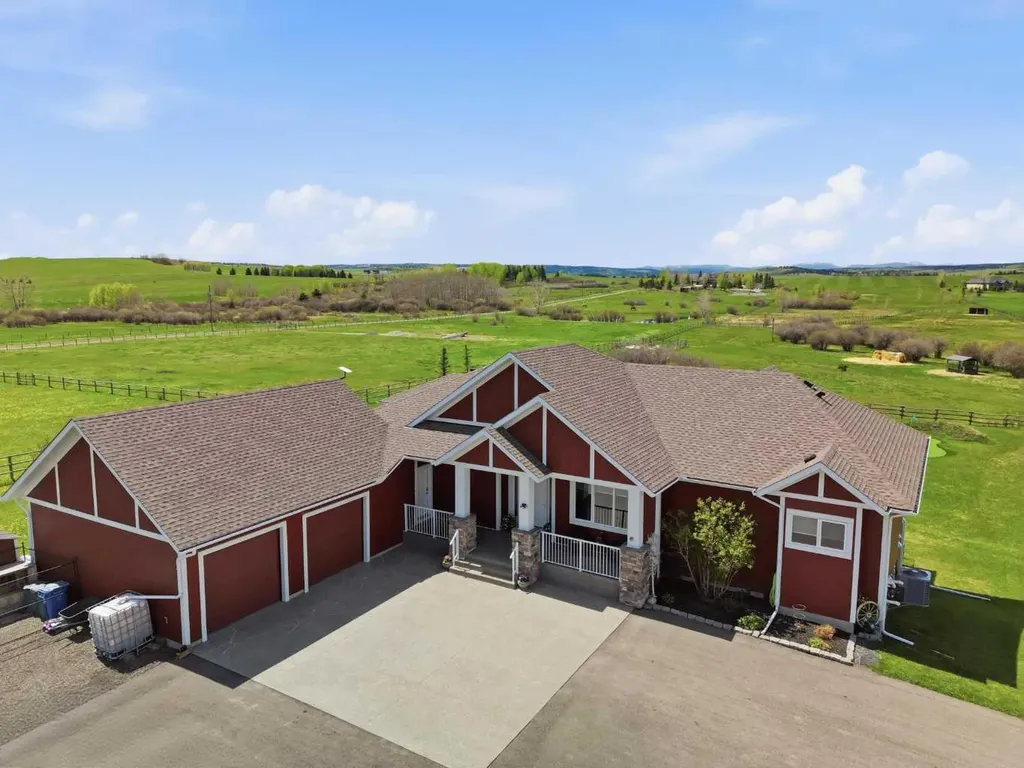 162035 192 Street W Rural Foothills County AB T1S 2T2
