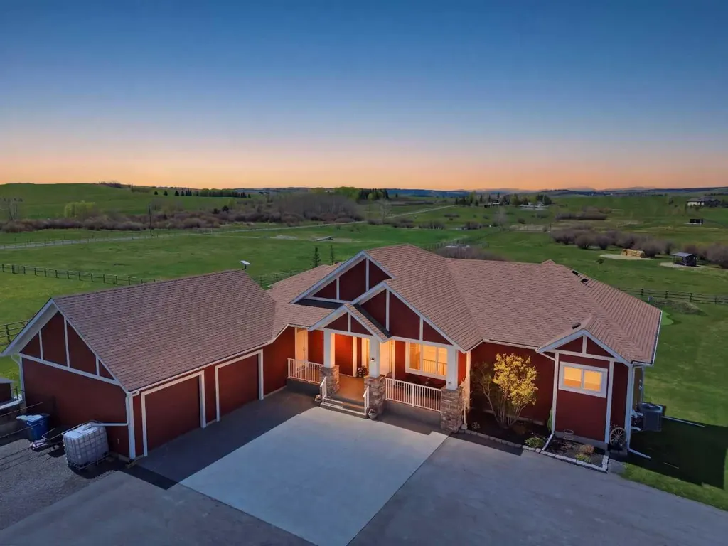 162035 192 Street W Rural Foothills County AB T1S 2T2
