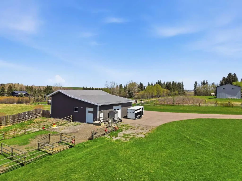 162035 192 Street W Rural Foothills County AB T1S 2T2
