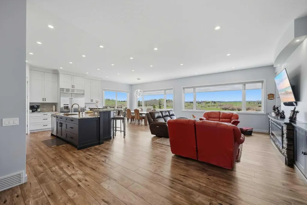 162035 192 Street W Rural Foothills County AB T1S 2T2