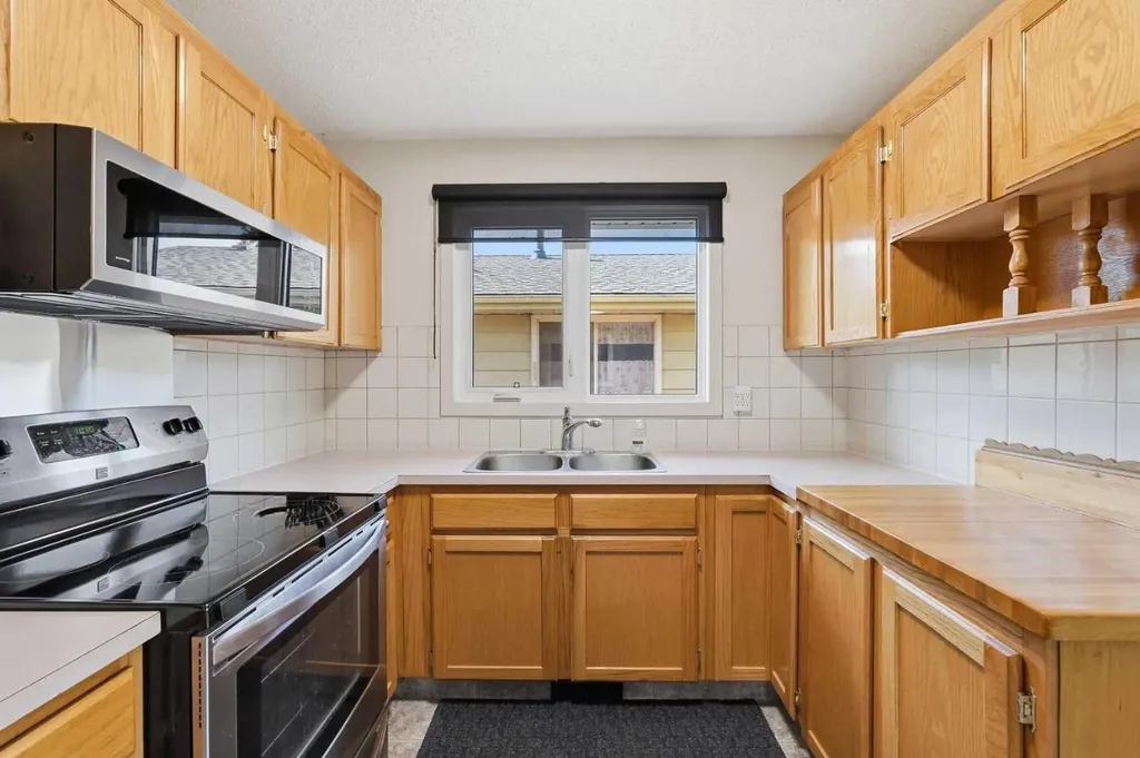 1420 Marlyn Way NE Calgary AB T2A 3K1