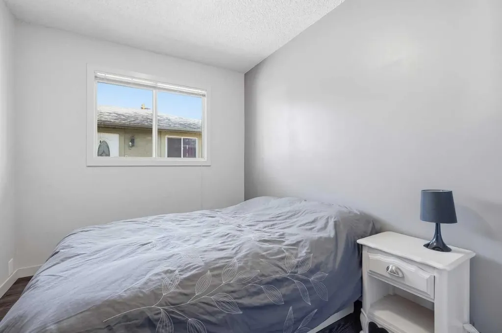 1420 Marlyn Way NE Calgary AB T2A 3K1