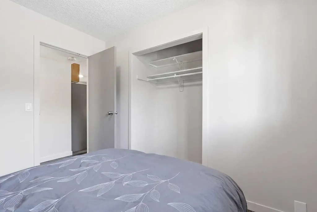1420 Marlyn Way NE Calgary AB T2A 3K1
