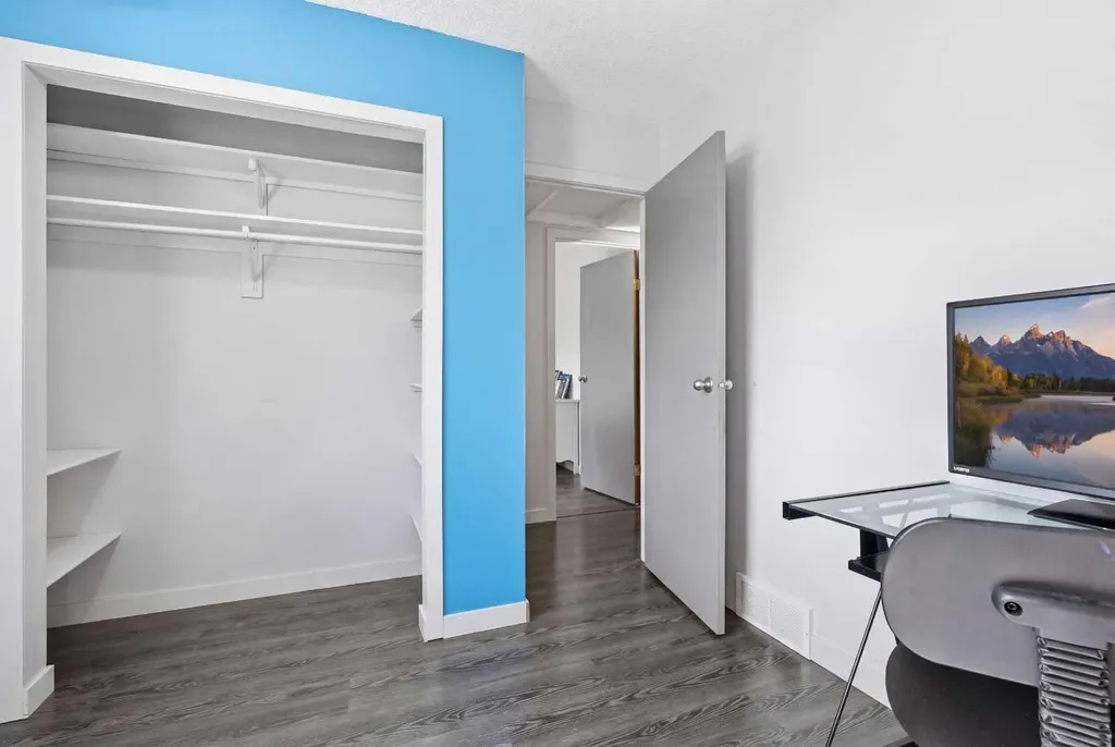 1420 Marlyn Way NE Calgary AB T2A 3K1