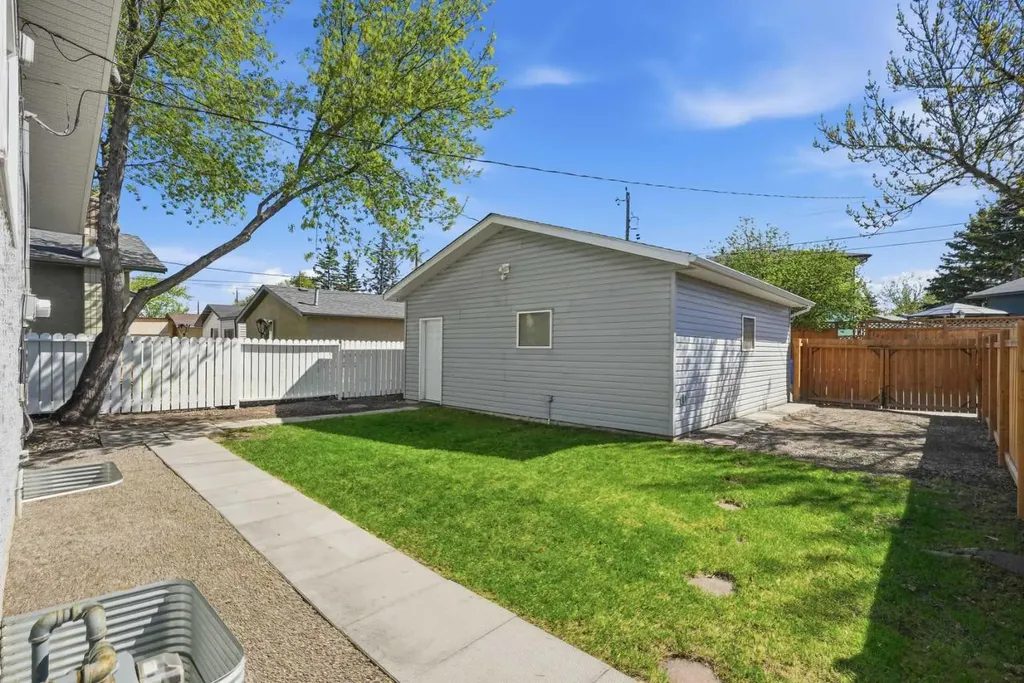 1420 Marlyn Way NE Calgary AB T2A 3K1