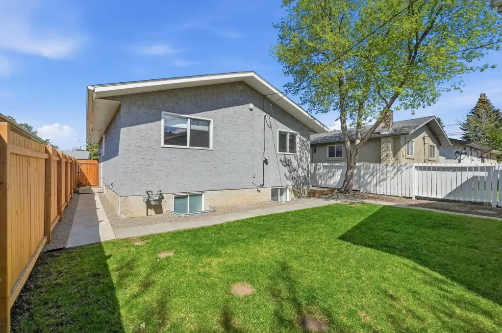 1420 Marlyn Way NE Calgary AB T2A 3K1