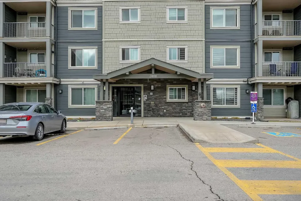 181 Skyview Ranch Manor NE Calgary AB T3N 0V2