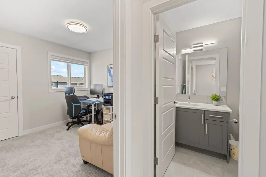 188 Waterford Heath S Chestermere AB T1X 2T9