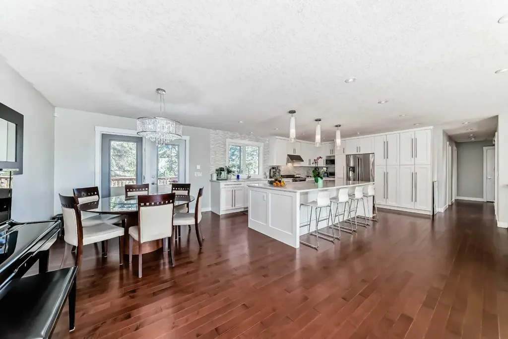 47 Coleridge Crescent NW Calgary AB T2K 1X8