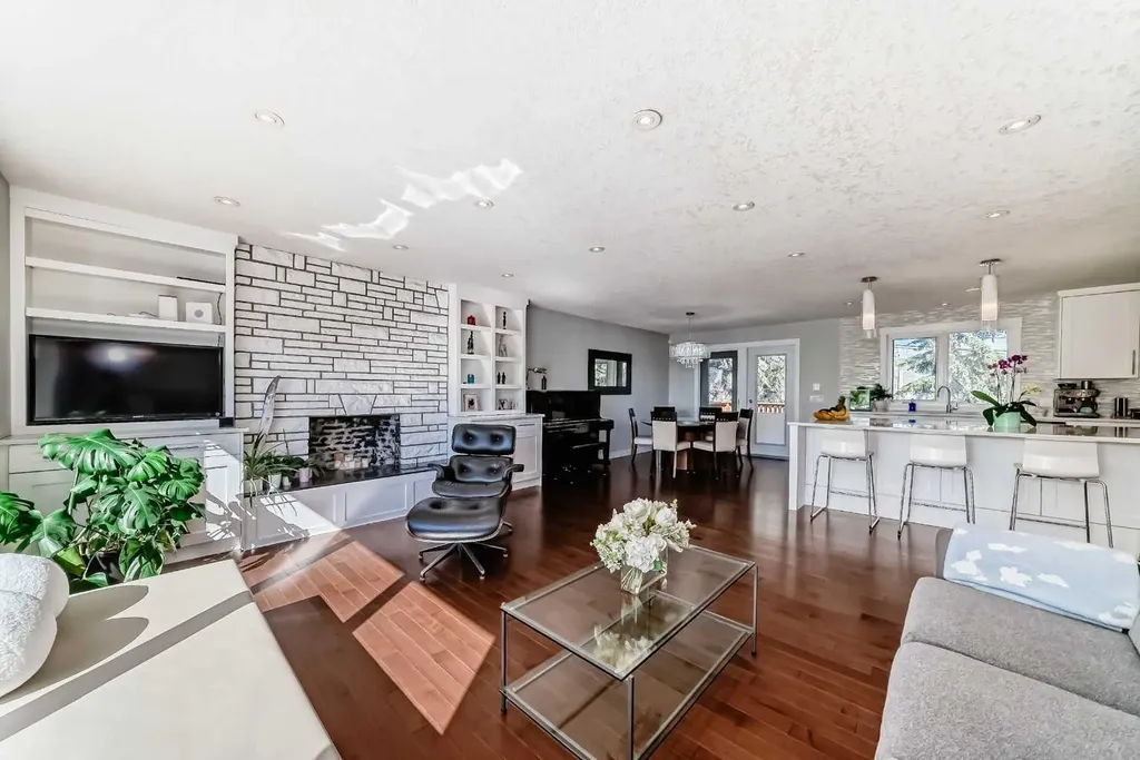 47 Coleridge Crescent NW Calgary AB T2K 1X8
